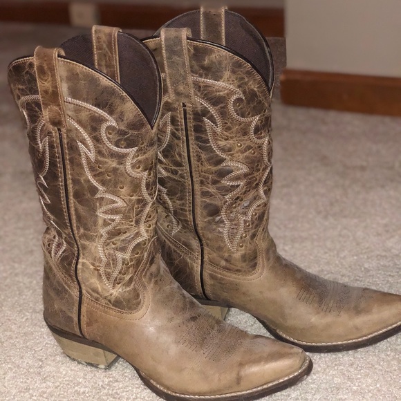 poshmark womens cowboy boots